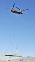 吊掛F-15戰機